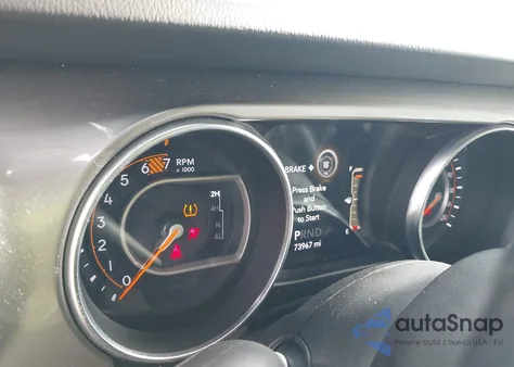 2020 Jeep Wrangler Unlimited Sahara 4X4 from USA, damaged, VIN 1C4HJXENXLW230370